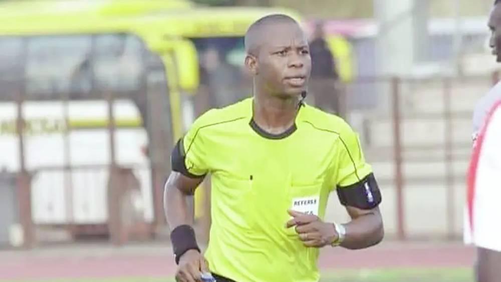 كأس الكونفدرالية/ "الكاف" يعين الحكم البوركينابي "جون واتارا" لقيادة مباراة نهضة بركان وديابل نوار