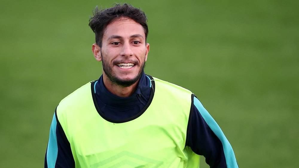 العراسي يغيب عن تداريب الرجاء للإصابة وأهولو وبوزوق يعودان لقائمة الفريق في مواجهة نهضة الزمامرة