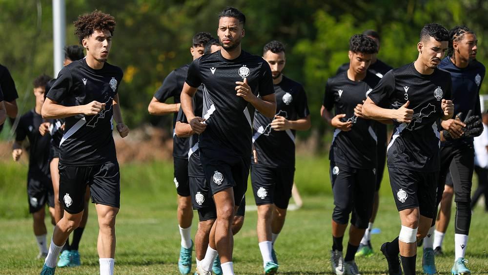 الوداد الرياضي يُباشر تحضيراته بتزانيا تأهبا لمُواجهة سيمبا في عصبة الأبطال