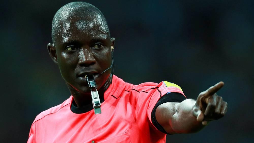 رسميا/ الحكم الغامبي باكاري غاساما يقرر الاعتزال ساعات قليلة بعد عدم اختياره في قائمة حكام "كان الكوت ديفوار"