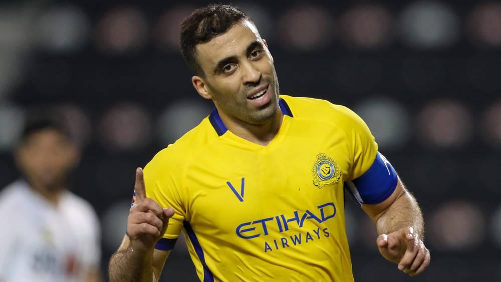 مستشار قانوني: "تم سحب قضية التسجيلات بين حمد الله والنصر من محكمة 'كاس' وستنتهي وديا بالصلح"