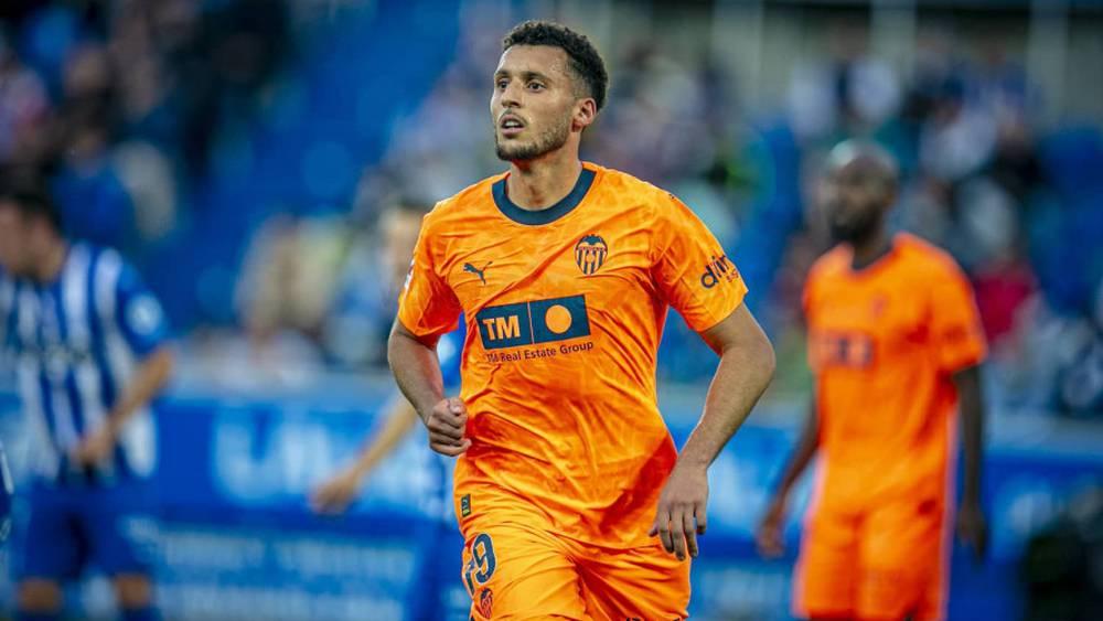 فالنسيا يقدم طلبا للجامعة للإبقاء على أملاح حتى الثاني من يناير من أجل حضوره في مواجهة فياريال