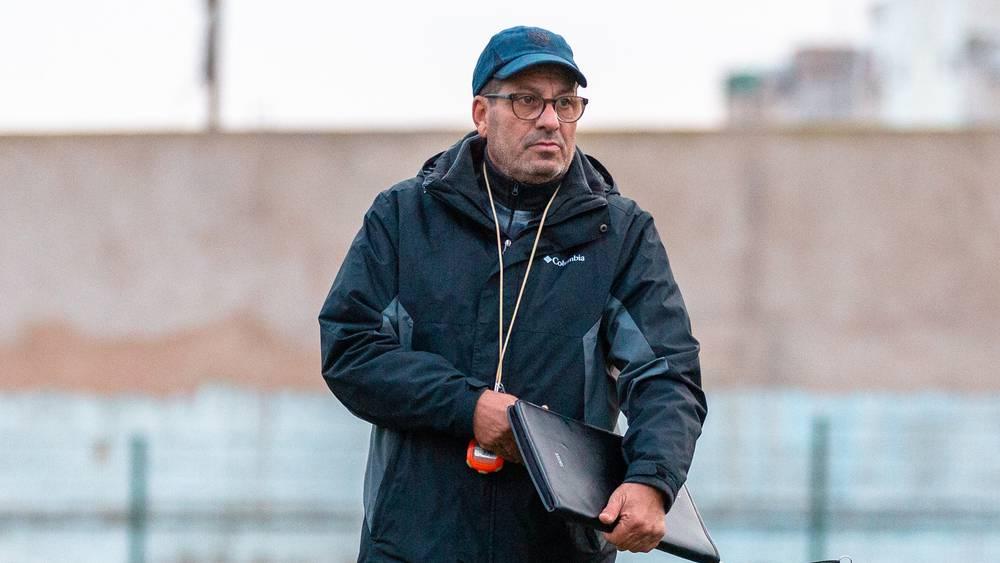 رسميا/ الرشاد البرنوصي يعلن انفصاله عن المدرب عبد المالك العزيز