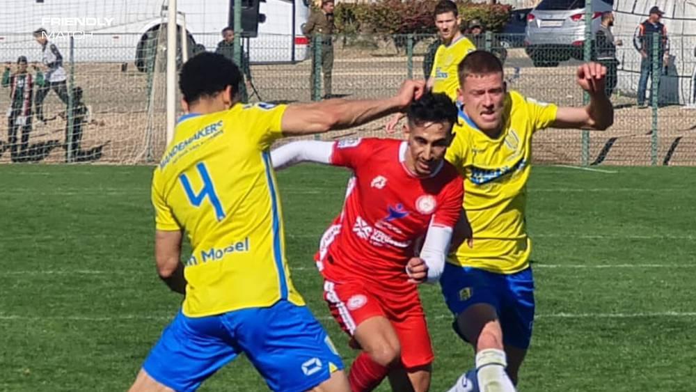 الكوكب المراكشي يتعادل وديا أمام فالفيك الهولندي (1-1)