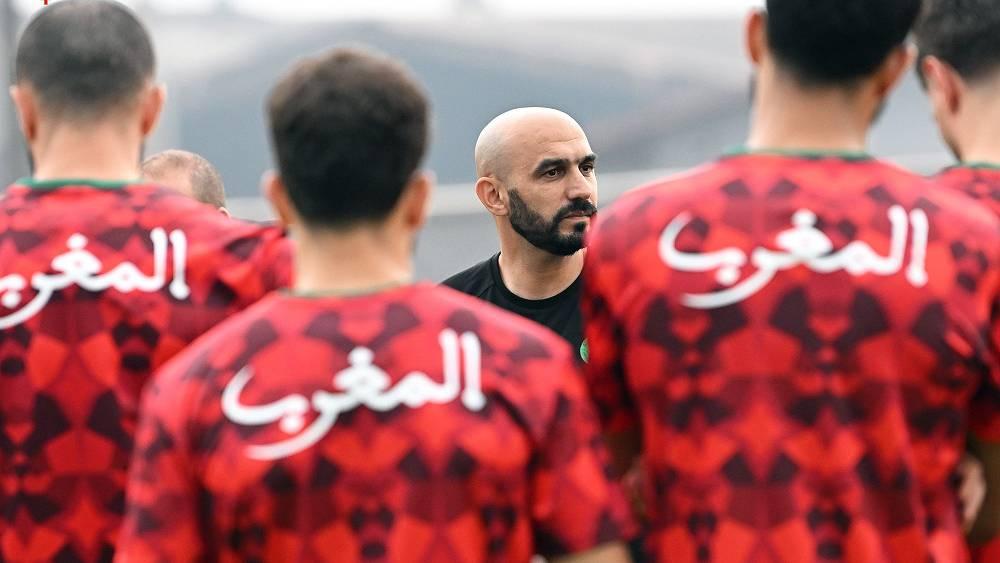 الركراكي يضع آخر اللمسات على تشكيلة المنتخب المغربي قبل مواجهة تنزانيا