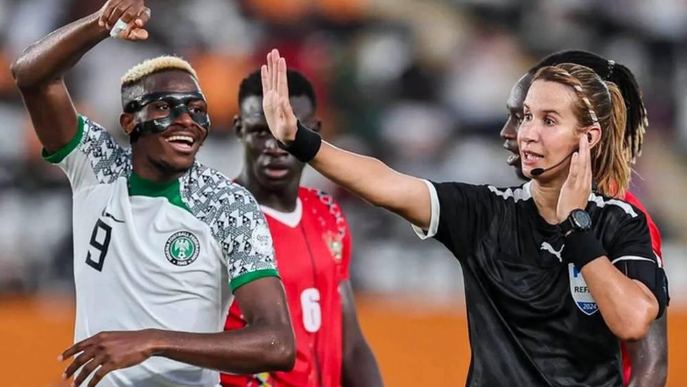 كربوبي بعد قيادتها لمُواجهة نيجيريا وغينيا بيساو: "فخورة بتمثيل النساء الأفريقيات وهذه المباراة كانت بمثابة تحدٍ بالنسبة لي"