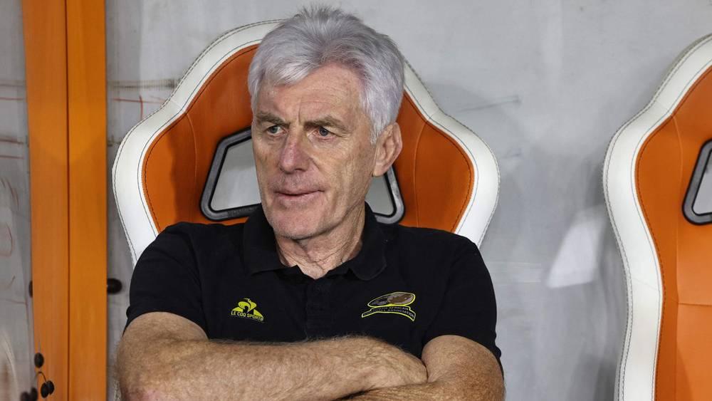 اتحاد الكرة بليسوتو يُصدر بيانا استنكارياً ضد "تقليل" مدرب جنوب أفريقيا من منتخب بلاده ويؤكد: "لم يسبق له أن فاز علينا ونشعر أن لديه نزعة استعمارية"