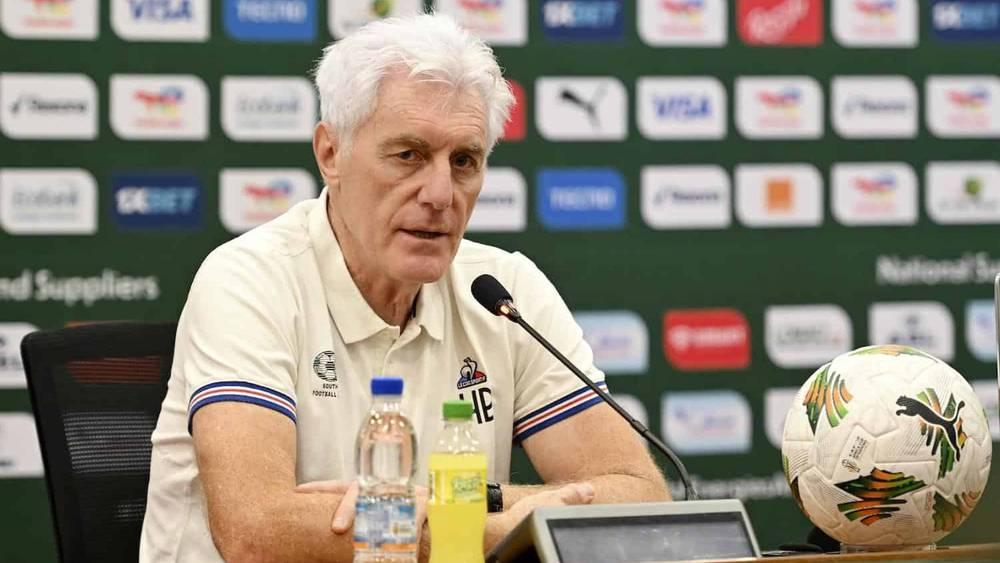 بروس (مدرب جنوب أفريقيا): "من الأفضل أن تنتهي مباراة المغرب بعد 90 دقيقة حتى لا نتأثر كثيراً بالمناخ"