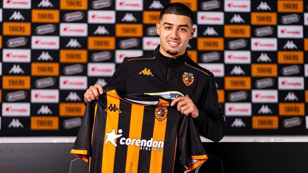 روسينيور (مدرب هال سيتي): "الزروري لاعب مهاري وسيمنحنا الكثير من الجودة في الملعب"