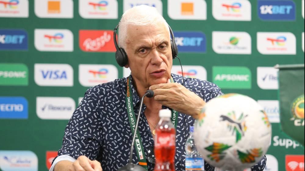 رسميا/ الاتحاد البوركينابي يعلن انفصاله عن مدرب منتخبه "فيلود" وطاقمه بالتراضي بعد الإقصاء من دور مجموعات "الكان"