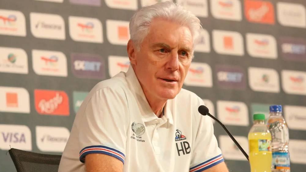 بروس (مدرب جنوب أفريقيا): "في رأيي لا داعي للعب مباراة الترتيب.. هذا مخصص للإحصائيات فقط والمهم هو المركز الأول"!