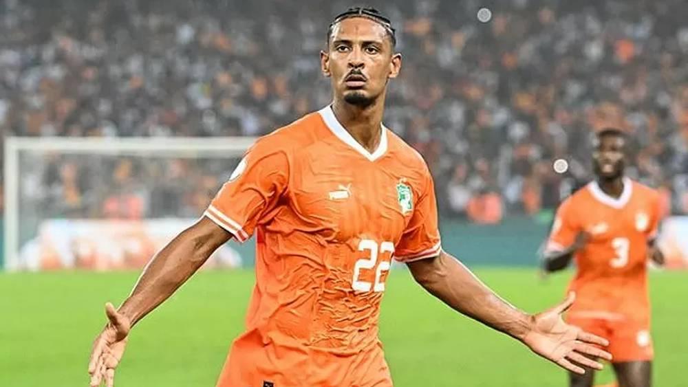 إنفانتينو: "هالر ليس فقط بطلاً لأفريقيا بل مصدر إلهام لكل رياضي ولكل شخص يمر بوقت صعب"