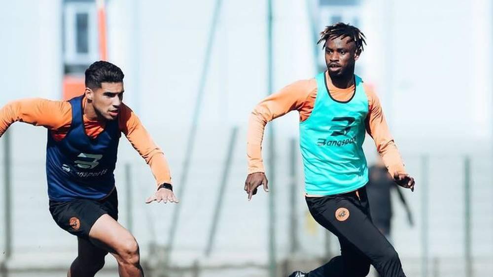 نهضة بركان يجري آخر حصصه التدريبية في المملكة قبل السفر إلى جنوب أفريقيا تأهبا لمُلاقاة سيخوخون