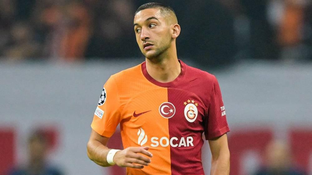 زياش يواصل تداريبه الفردية في غلطة سراي ويغيب عن مواجهة سبارتا براغ غدا الخميس