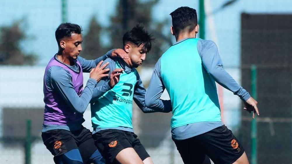 نهضة بركان يجري آخر حصة تدريبية قبل التوجه إلى جنوب أفريقيا لمواجهة سيخوخون يونايتد