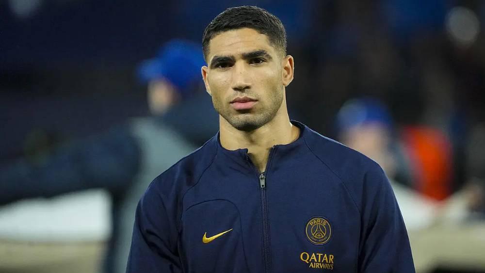 صحيفة "آس"/ حكيمي لم يطلب مغادرة سان جيرمان هذا الصيف وريال مدريد مهتم بضمه في 2026 بعد نهاية عقده