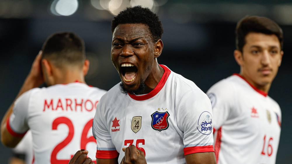 زولا يساهم في تتويج الكويت بطلا لكأس السوبر الكويتي وجماهير فريقه تختاره الأفضل في النهائي