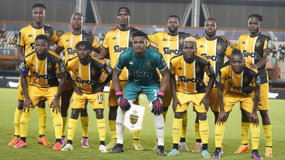 بعثة أسيك ميموزا الإيفواري تصل إلى الدار البيضاء تأهبا لمواجهة الوداد الرياضي