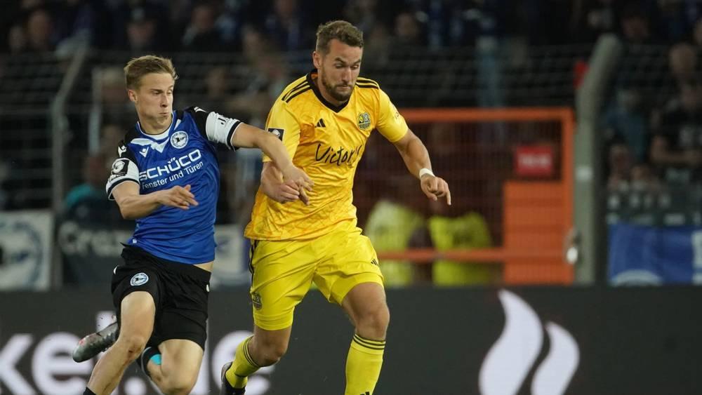 الشرطة تبحث عن قنبلة خلال مباراة في دوري الدرجة الثالثة الألماني دون علم الجمهور!