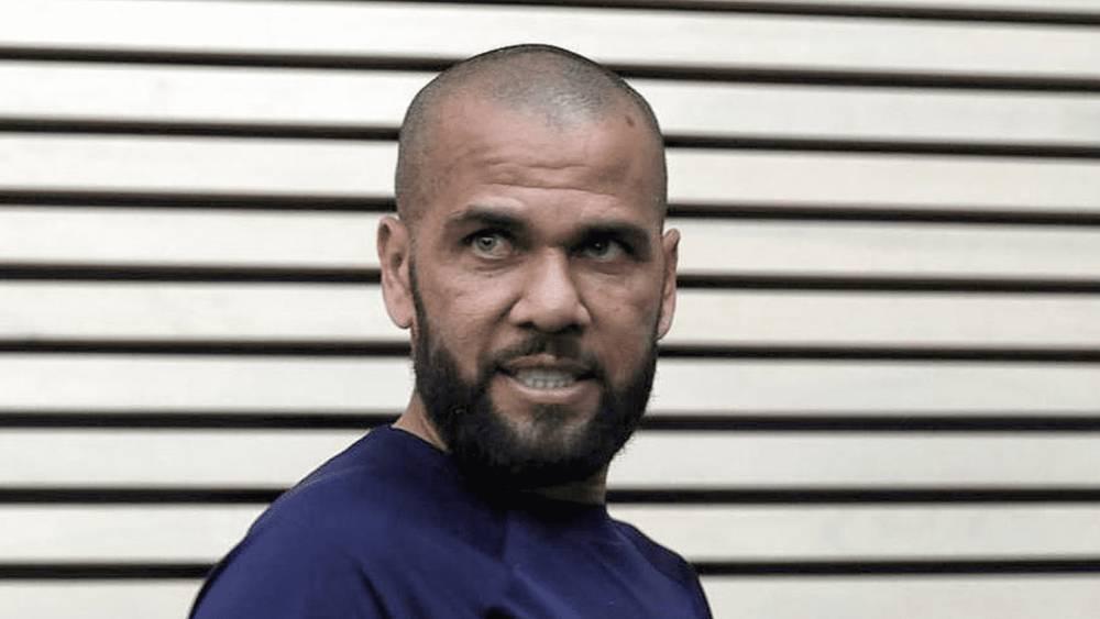 تقارير/ الادعاء العام يُطالب بمضاعفة عقوبة سجن داني ألفيس بتهمة الاعتداء الجنسي من 4 سنوات ونصف إلى 9 سنوات