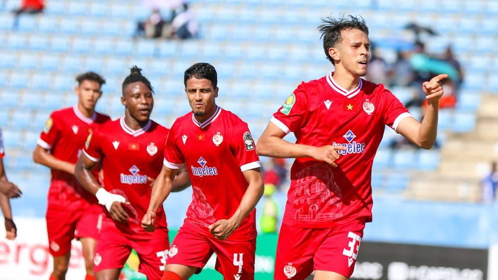 التشكيلة الرسمية للوداد أمام أسيك ميموزا الإيفواري.. أوغنوس والحداد يقودان خط الهجوم وفرحان وكادارين في الدفاع