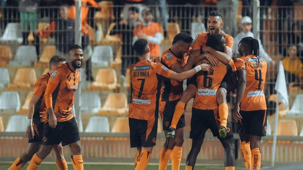 تشكيلة ن. بركان أمام الملعب المالي.. الشعباني يعتمد على العرجون ولبحيري ومورابيط في الوسط وبول فالير يقود الهجوم