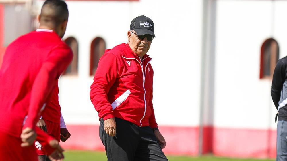 البنزرتي: "ضيعنا فرصا سهلة أمام نهضة الزمامرة وعلينا الاشتغال أكثر على الجانب الذهني للاعبين"