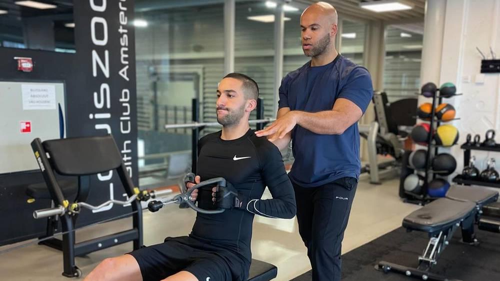 زياش يواصل برنامجه العلاجي في أمستردام تمهيدا للعودة إلى الميادين