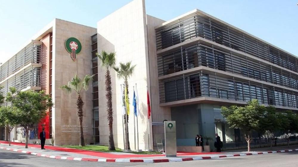 لجنة الأخلاقيات توقف مدرب فتيات بوغاز طنجة لـ5 سنوات ورئيس أفاق المهيريز لسنة واحدة نافذة عن ممارسة أي نشاط كروي