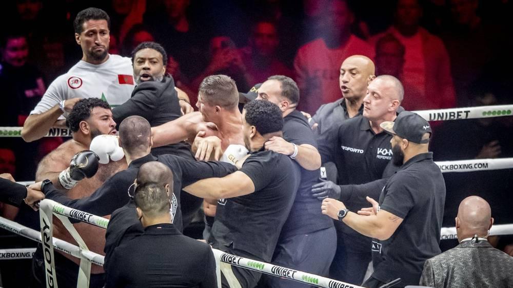 مدرب خشاب: "ريكو أثبت أنه بطل حقيقي وفوزه كان مستحقا.. لحسن الحظ أن ما جرى يحدث داخل الحلبة فقط"