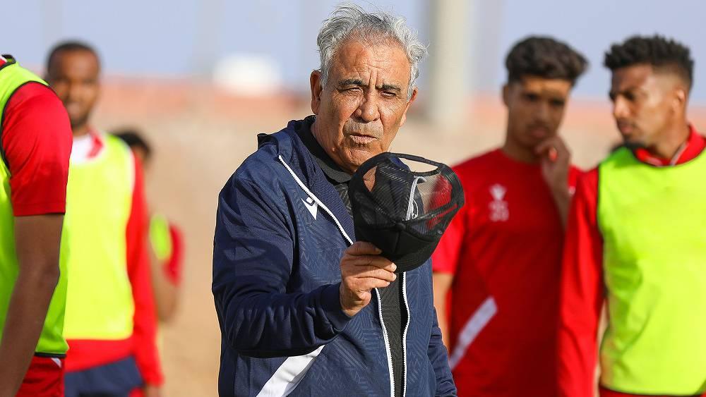 البنزرتي: "أقدم كل ما في جعبتي للوداد وحتى التفاصيل الصغيرة واللاعب يلزمه أن يتعلم قراءة اللعب"