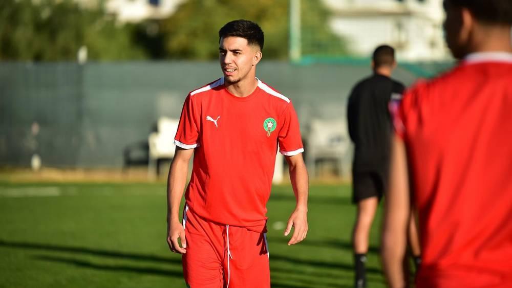 أخوماش بعد استدعائه لأول مرة في قائمة المنتخب المغربي: "الحمد لله"