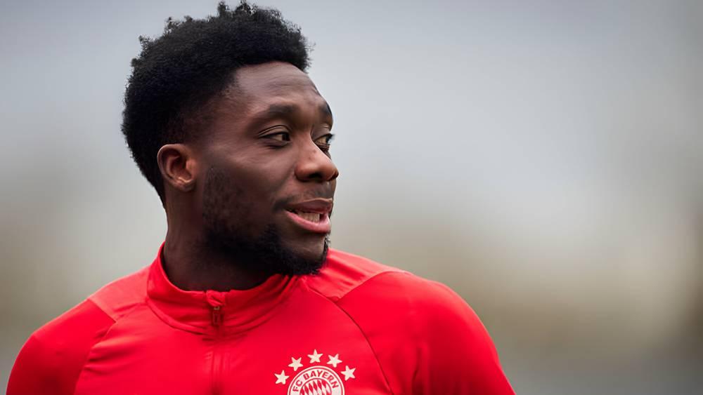 بايرن ميونخ يجري محادثات لتجديد عقد ألفونسو ديفيز بعد اهتمام ريال مدريد بخدماته