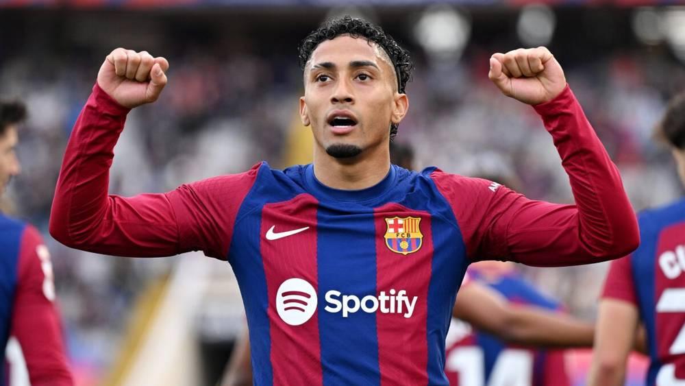 تقارير/ أحد أندية الدوري السعودي يعرض على برشلونة 80 مليون يورو لضم رافينيا