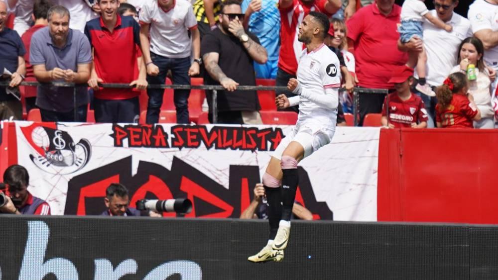 النصيري يحصل على جائزة "أفضل لاعب" في مباراة إشبيلية وسيلتا فيغو بالدوري الإسباني