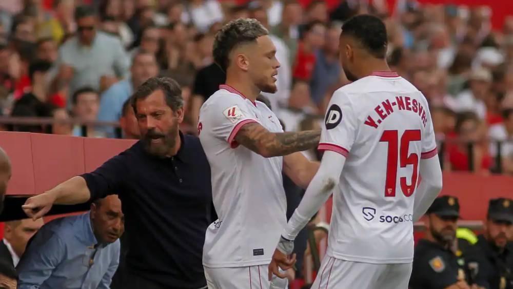 مدرب إشبيلية عن شنآنه مع النصيري: "لن أسمح للبعض أن يشعروا بأنهم مختلفون عن الآخرين"