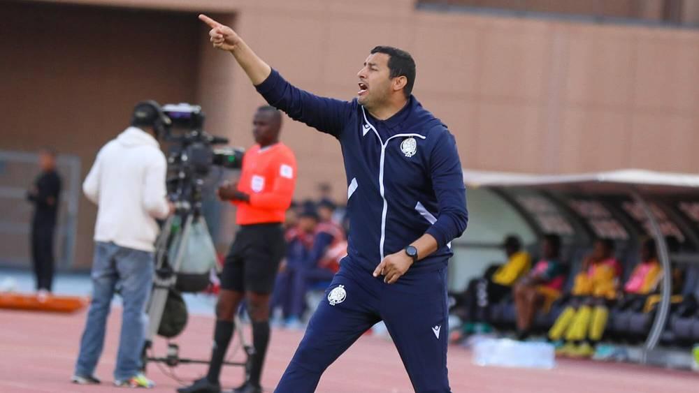 الفالحي (المدرب المؤقت للوداد): "نمر من مرحلة صعبة ونعتذر لجماهيرنا بسبب تواصل النتائج السلبية"