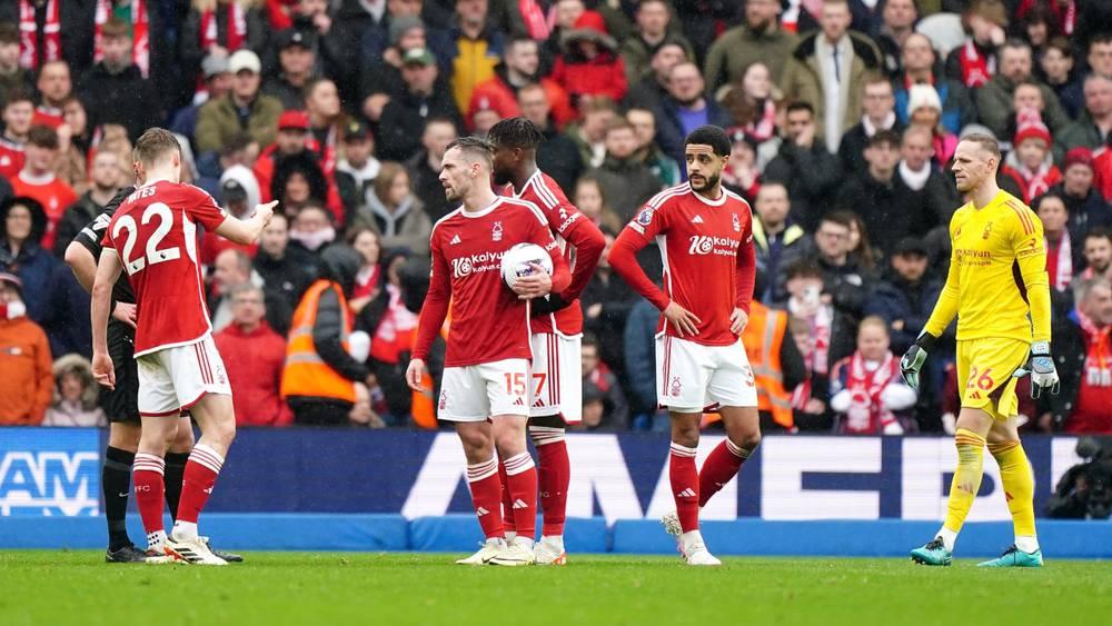 بعد إيفرتون.. رابطة الدوري الإنجليزي تعاقب نوتنغهام فوريست بخصم 4 نقاط من رصيده وتراجعه لمراكز الهبوط!