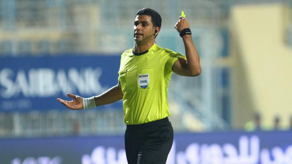 طاقم تحكيمي مصري بقيادة "محمد معروف" يدير مباراة نهضة بركان أمام أبو سليم الليبي في كأس الكونفدرالية