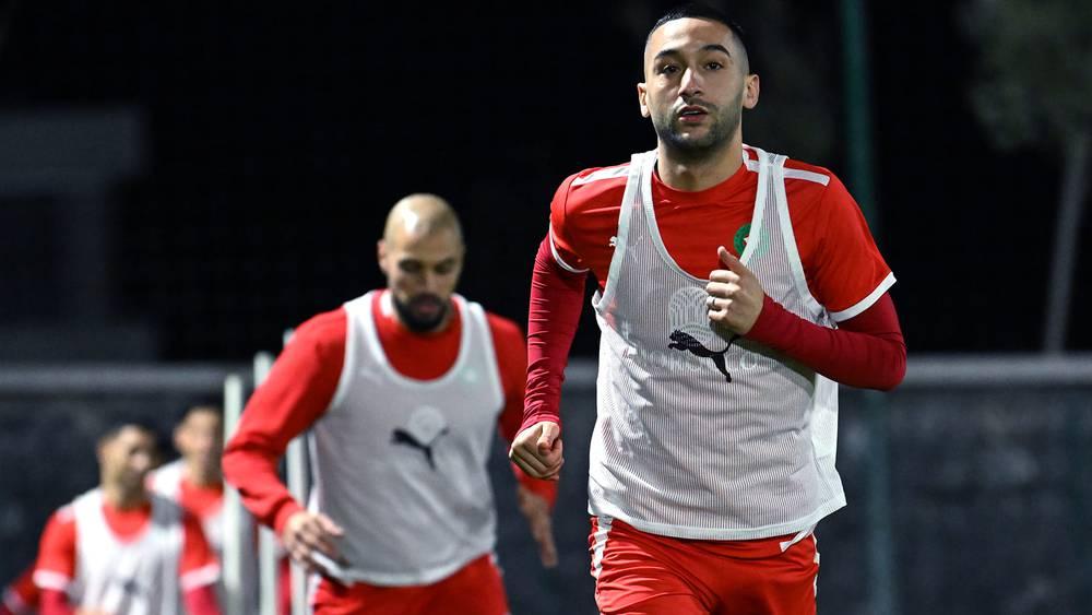 المنتخب المغربي يباشر استعداداته لمواجهة موريتانيا بحصة تدريبية على أرضية الملعب الكبير لأكادير