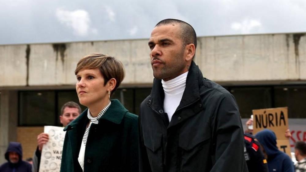 رسميا/ ألفيس يغادر السجن بعد دفعه كفالة بقيمة مليون يورو