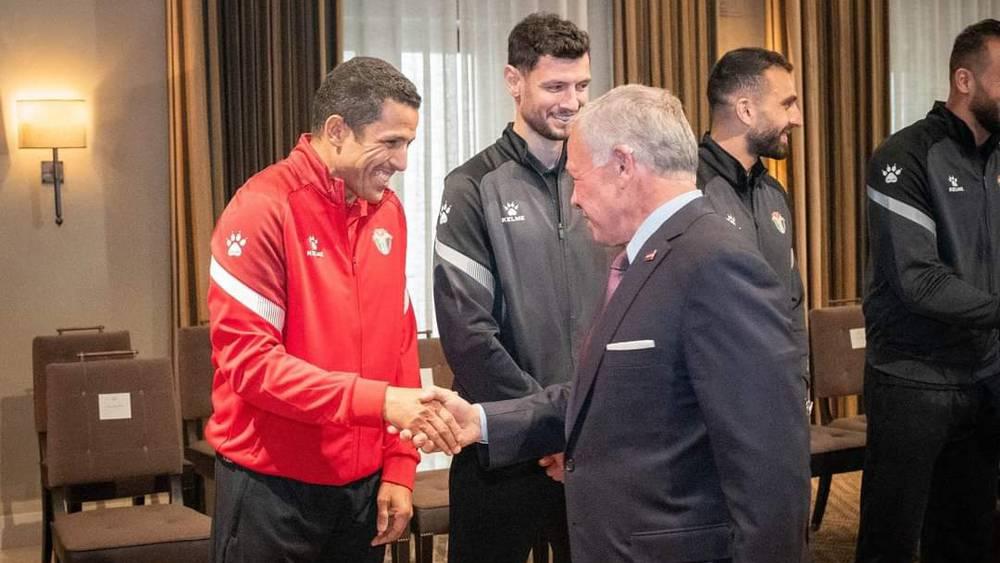 ملك الأردن لعموتة: "نريدك أن تساعدنا في بلوغ كأس العالم 2026"
