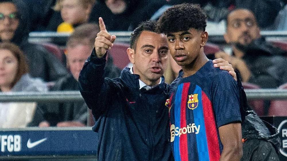 تشافي: "يامال وكوبارسي قد يرسمان حقبة جديدة لكرة القدم العالمية"