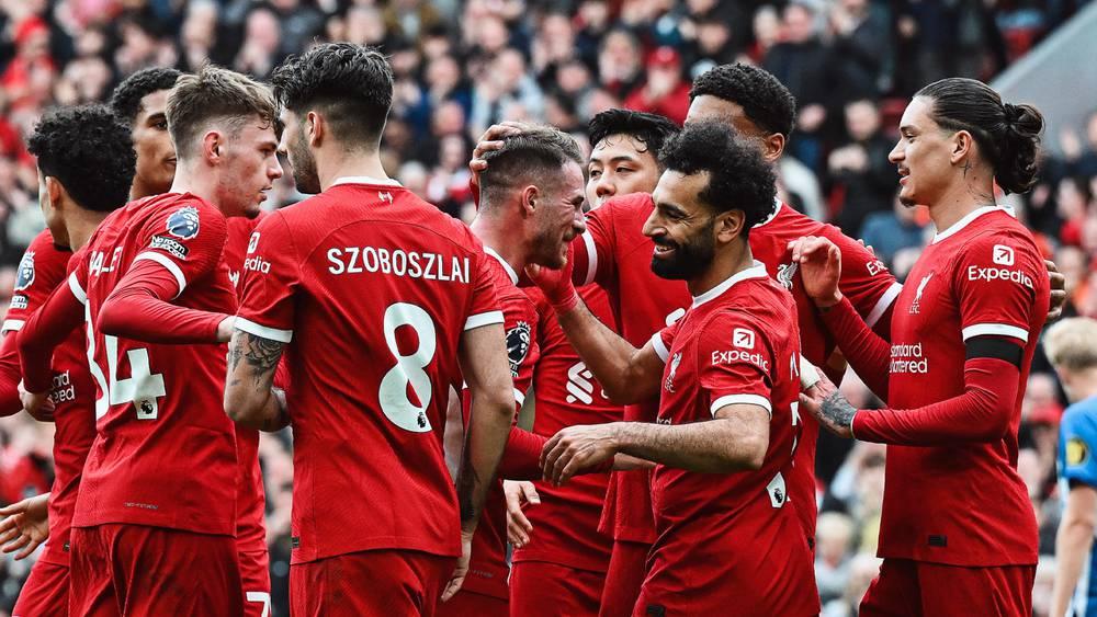 محمد صلاح يقود ليفربول لاعتلاء صدارة الدوري الإنجليزي