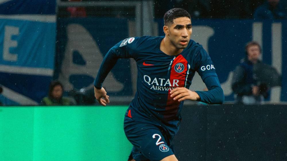 حكيمي مرشح لجائزة "مارك فيفيان فوي" لأفضل "لاعب أفريقي" في الدوري الفرنسي