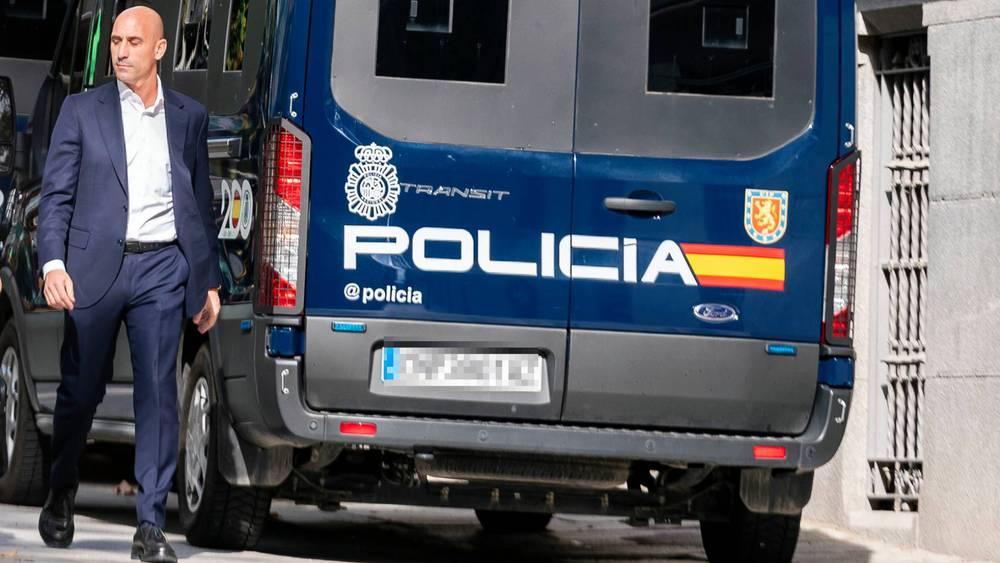 إعتقال روبياليس وسط تحقيق بشأن إقامة كأس السوبر الإسباني في السعودية