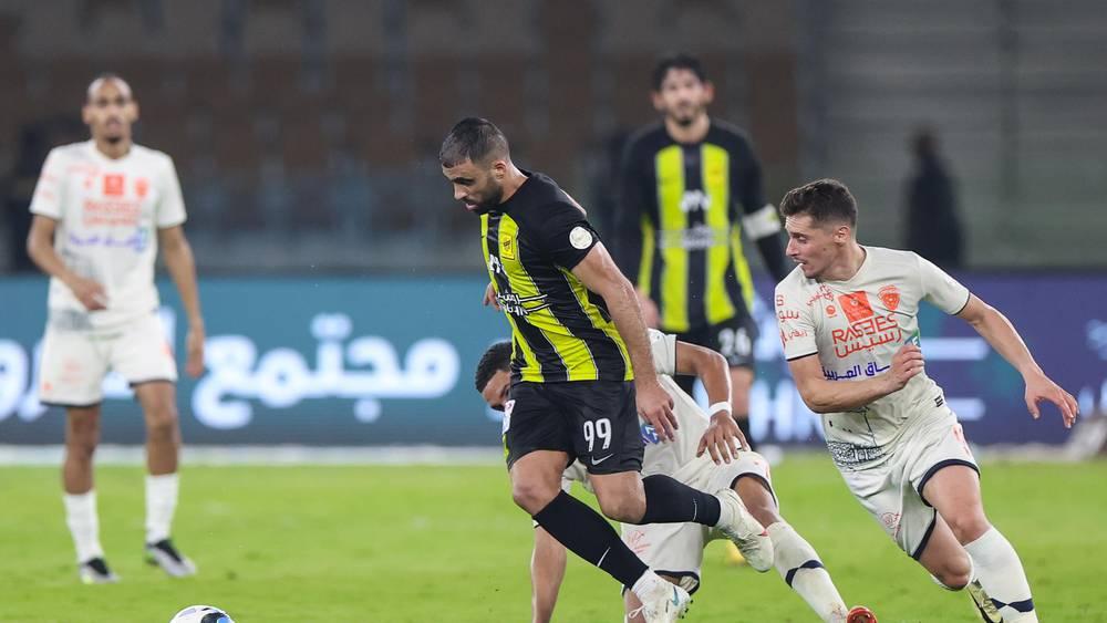 حمد الله يُهدر ضربة جزاء وفريقه الاتحاد يكتفي بالتعادل مع التعاون (0-0)
