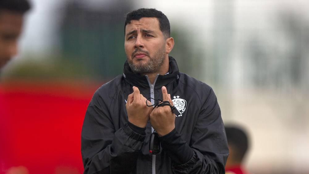 التونسي الفالحي بعد إعلانه عن نهاية تجربته رفقة الوداد: "شرف الانتماء إلى العائلة كبير.. شكراً جماهير الوداد"