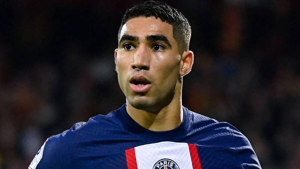 تراكم الإنذارات يغيب حكيمي عن قائمة باريس سان جيرمان لمواجهة برشلونة بدوري الأبطال