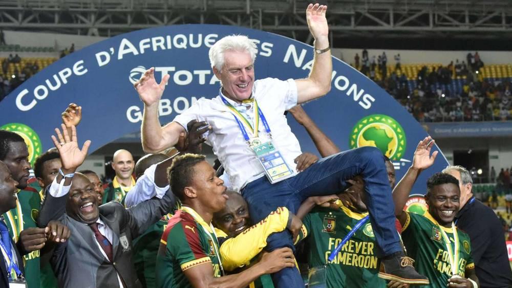 هوغو بروس: "في الكاميرون هناك 23 مليون مدرب ووزير الرياضة بدوره يتحدث مع اللاعبين"